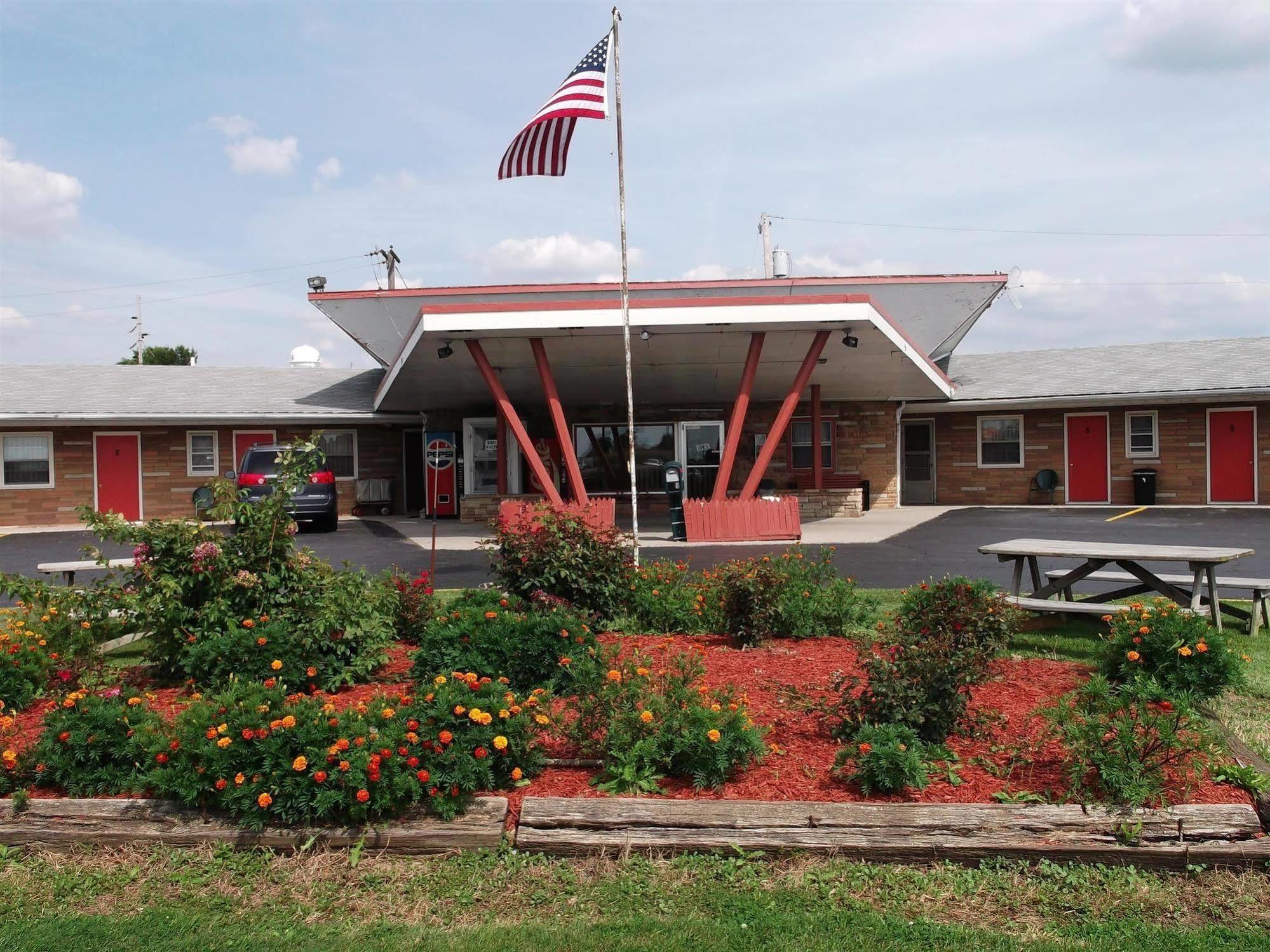 Rainbow Motel Montpelier Exterior photo